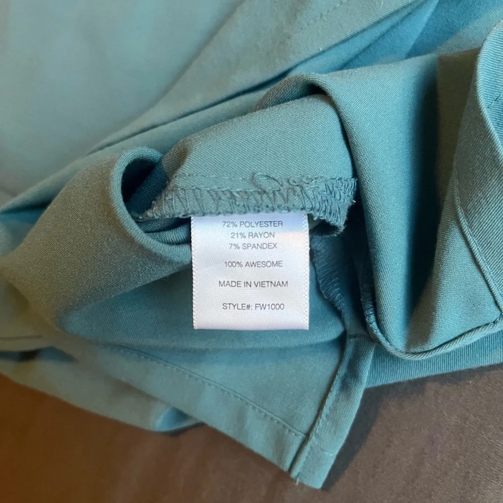 Figs Catarina One-Pocket Scrub Top Size Medium - Picture 6 of 9